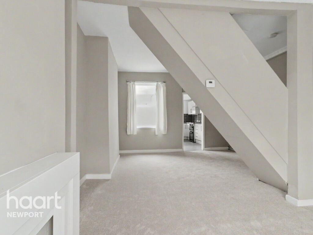House in Newport, Somerton, Liswerry - View 4