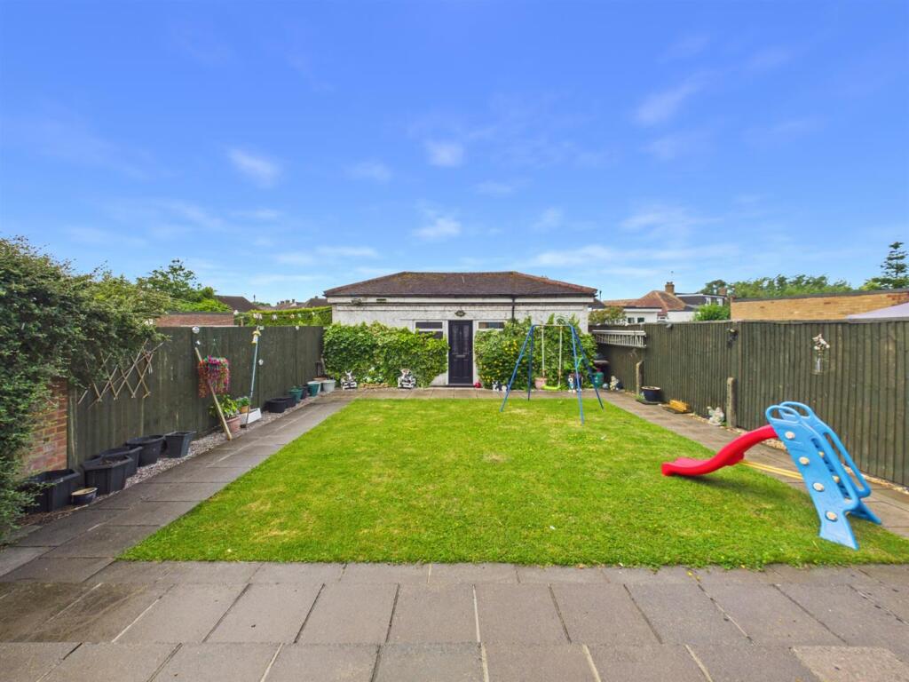 House in Harrow - View 5