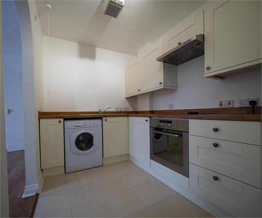 Victoria Road, Saltaire, Shipley, BD18 photo 3
