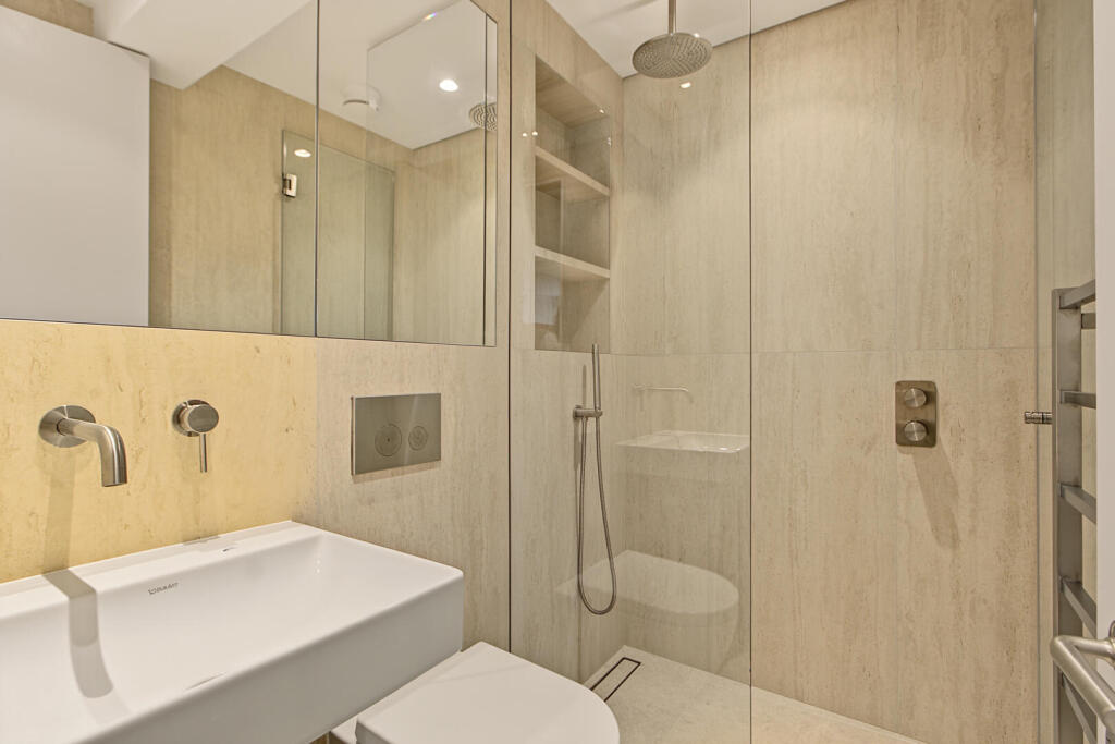 Apartment in London - More