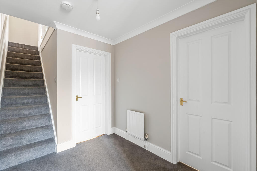 House in Redhill - View 5