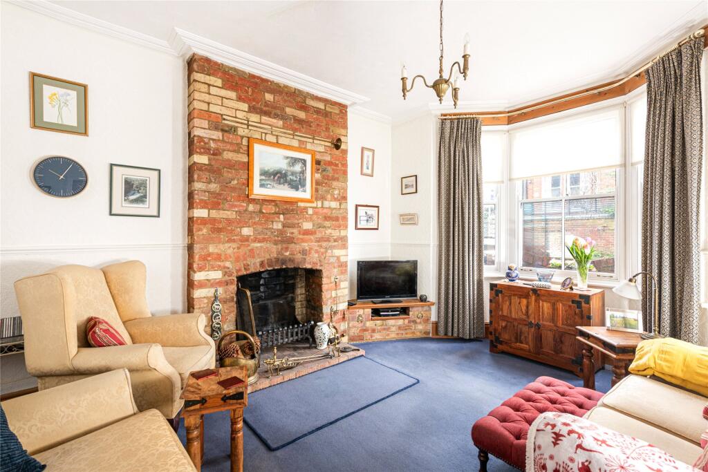 5, Church Road photo 3