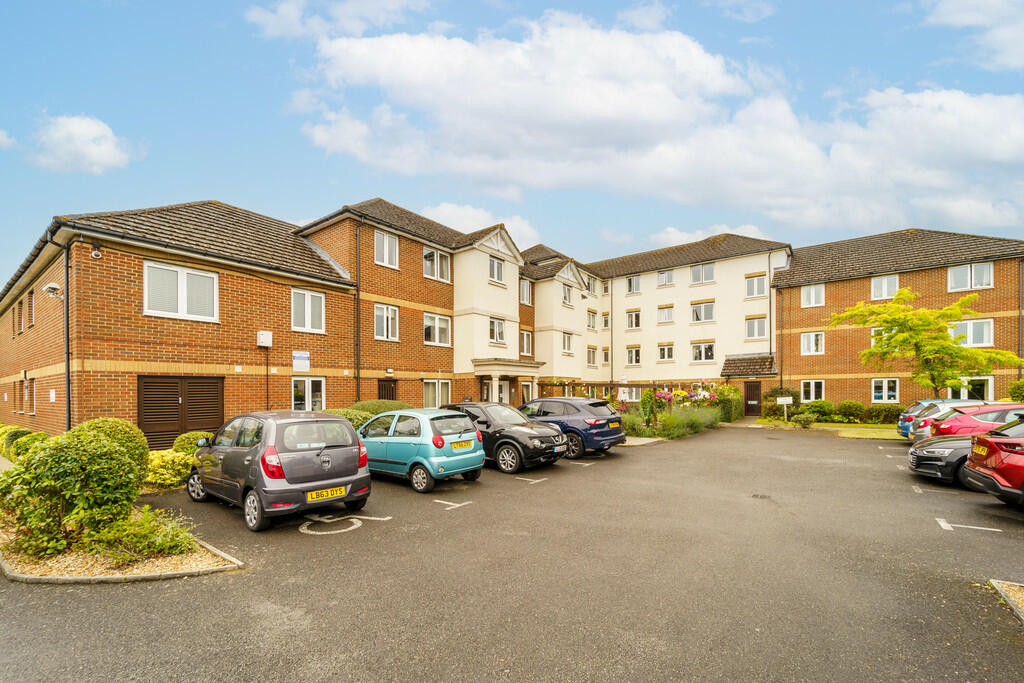 Perrin Court, Parkland Grove, Ashford photo 2