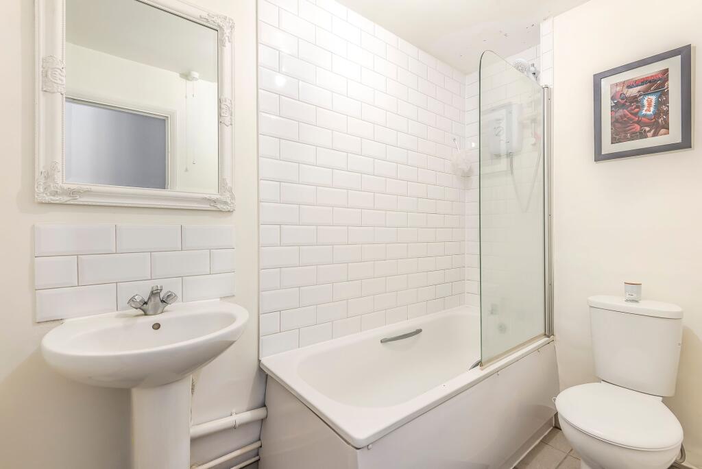 Apartment in London, Pepys Estate, New Cross - View 4
