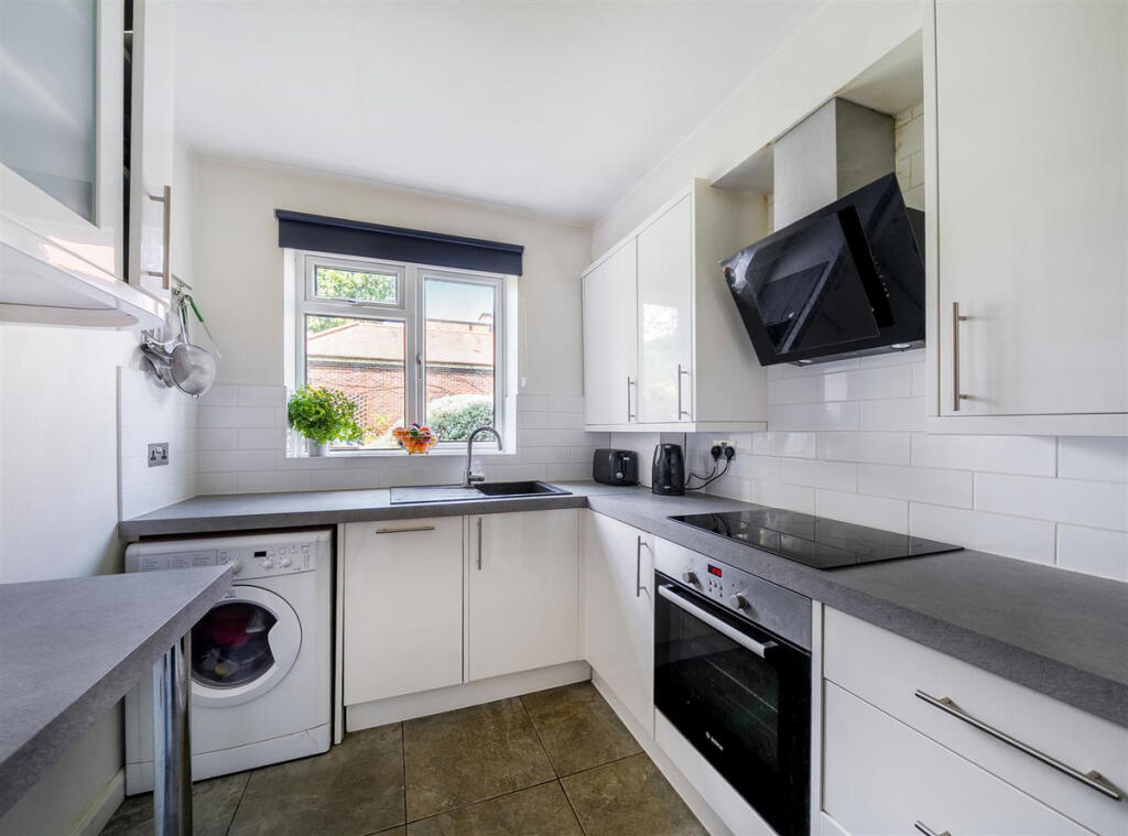 Apartment in London - View 2