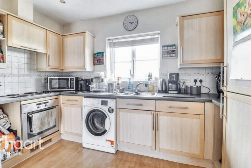 Windermere Avenue, Purfleet photo 2