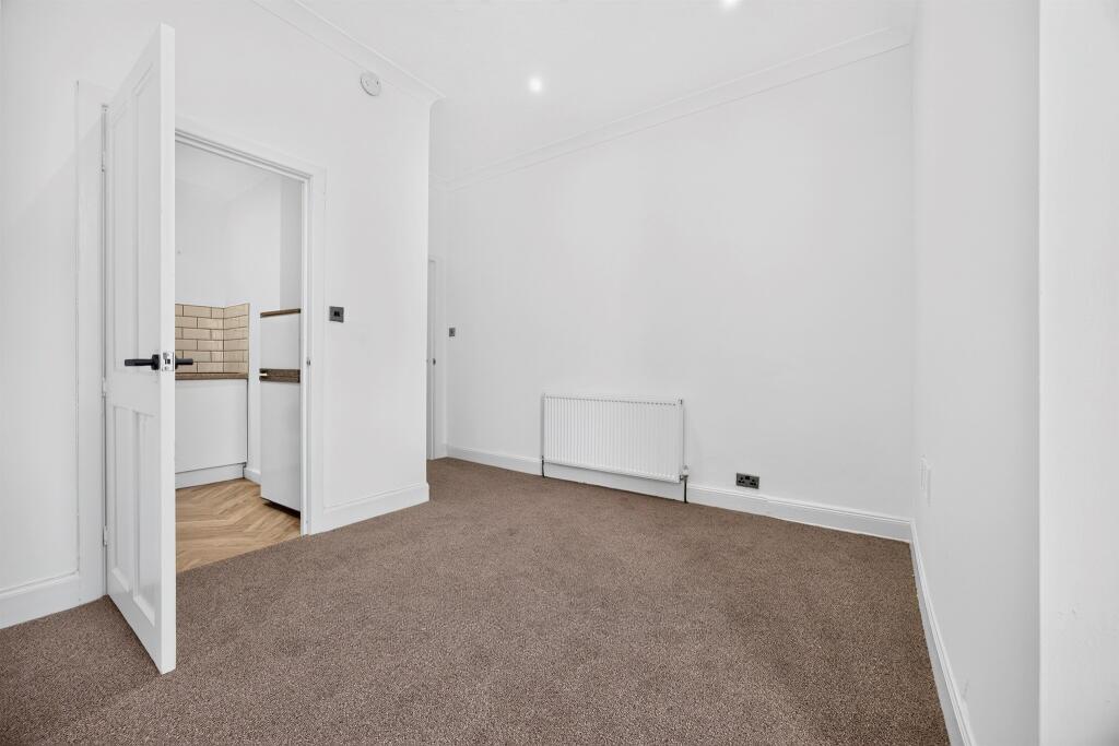 Apartment in Paisley - View 4