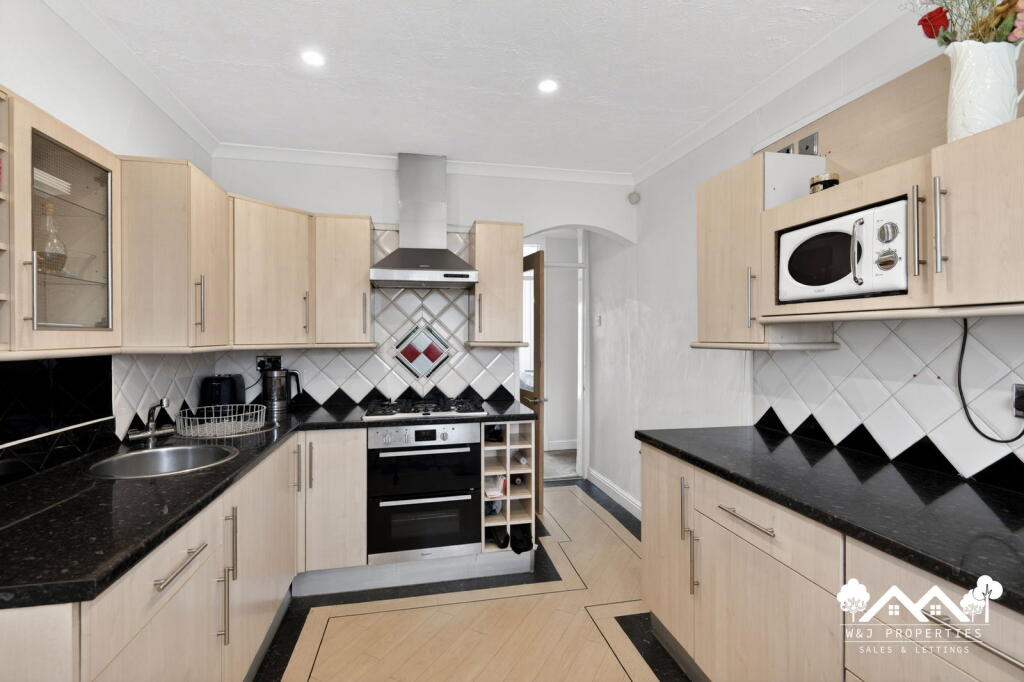 House in Hyndburn, Woodnook - More