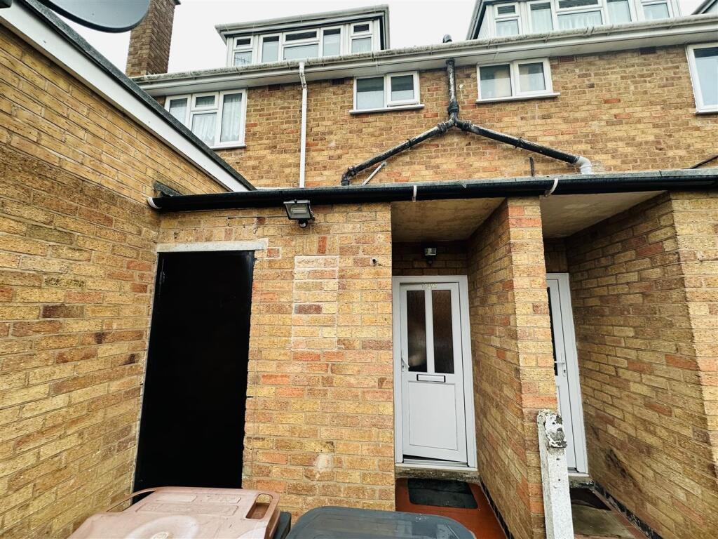 Main image of property: Heath Road, Bedworth, CV12 0BJ