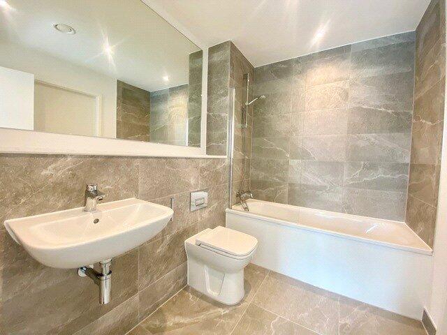 Apartment in Salford, Greater Manchester - View 5
