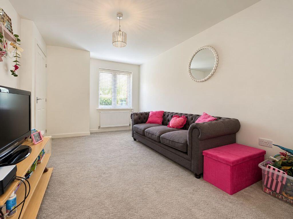 House in Portsmouth - View 5