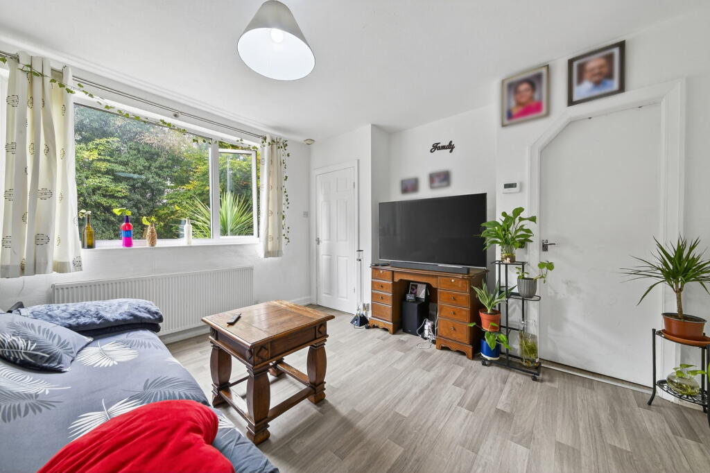 House in Northampton - View 2