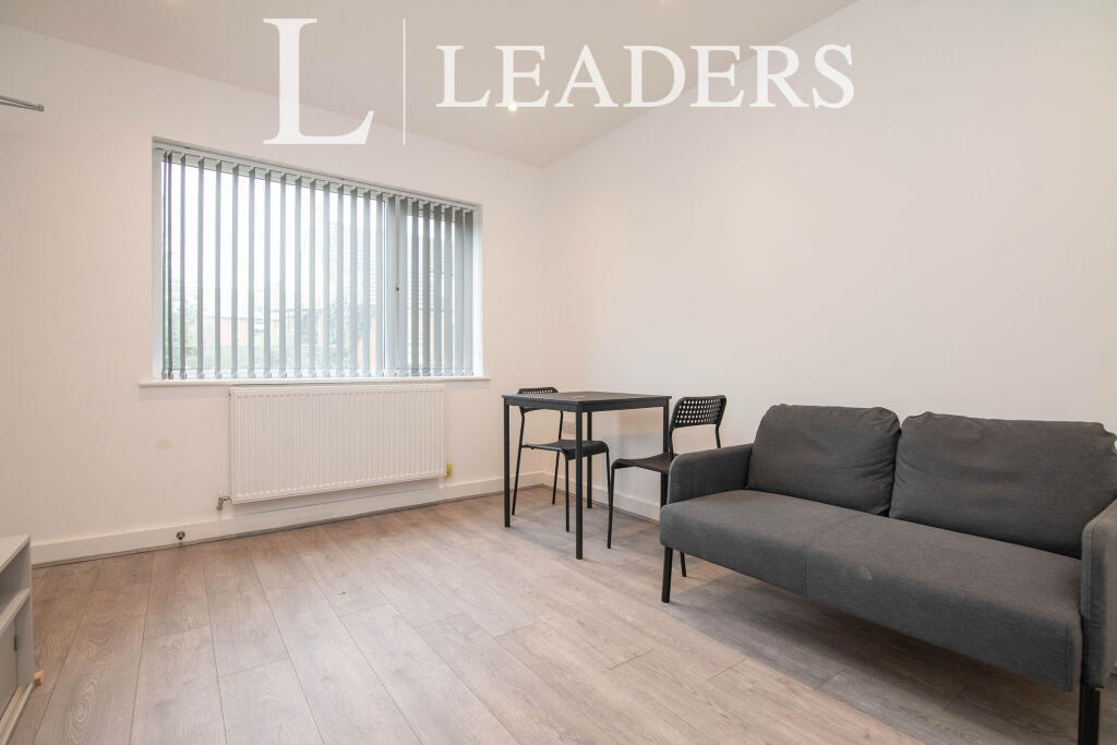 Additional image 4 of 19 Adams Hill, B32