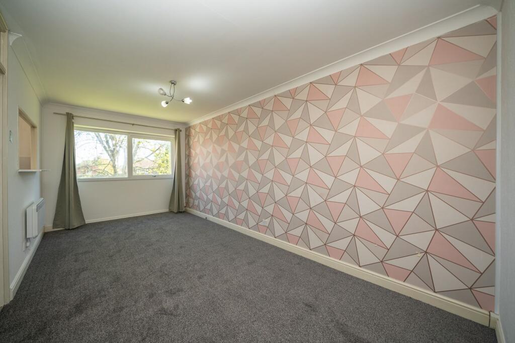 Roydon Court, Hemel Hempstead, HP2 photo 3