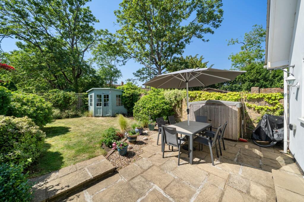 Mercer Close, Thames Ditton, KT7 - View 2