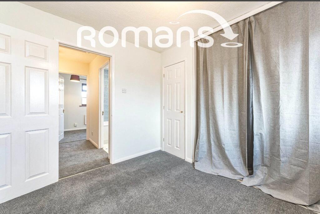 House in Theale, West Berkshire - View 4