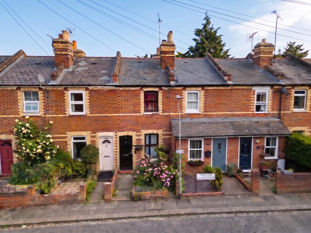 Main image of property: Tuns Hill Cottages, Reading