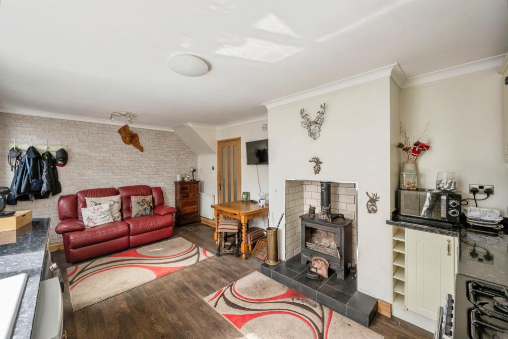 House in Doncaster - View 4