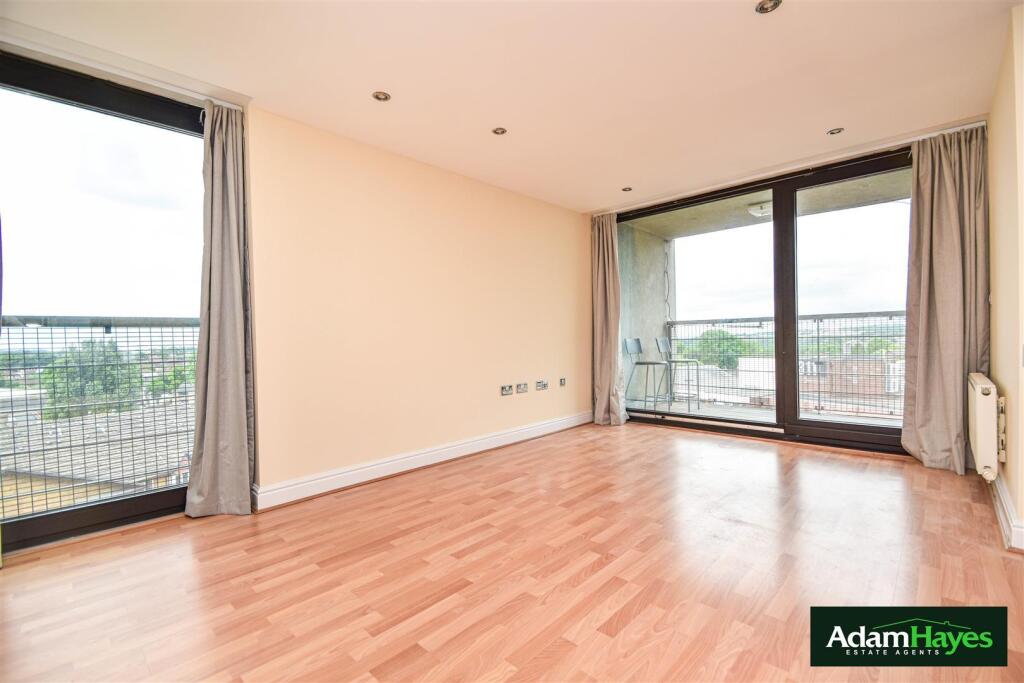 Main image of property: Kingsway, North Finchley, N12