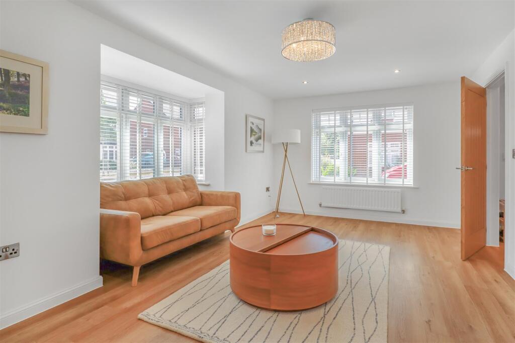 House in Warwick, Leek Wootton and Guy's Cliffe - View 4