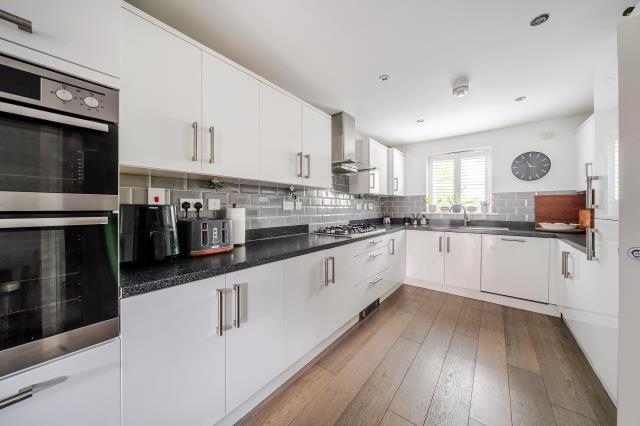 House in Newbury, Greenham - More