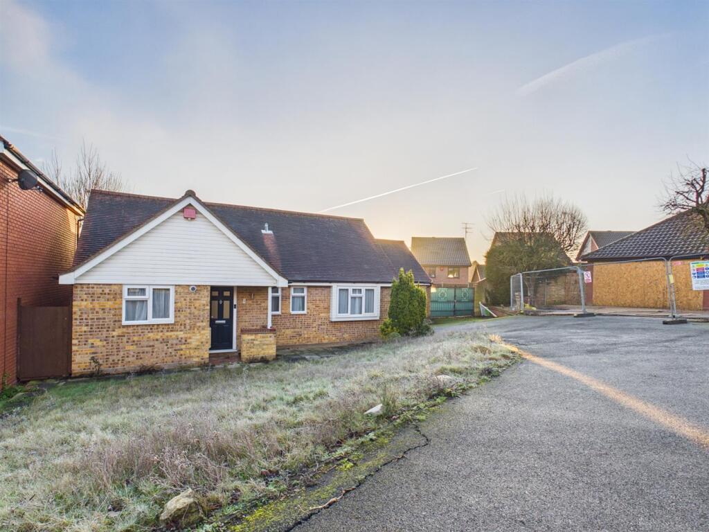 Main image of property: Fulmar Close, Colchester