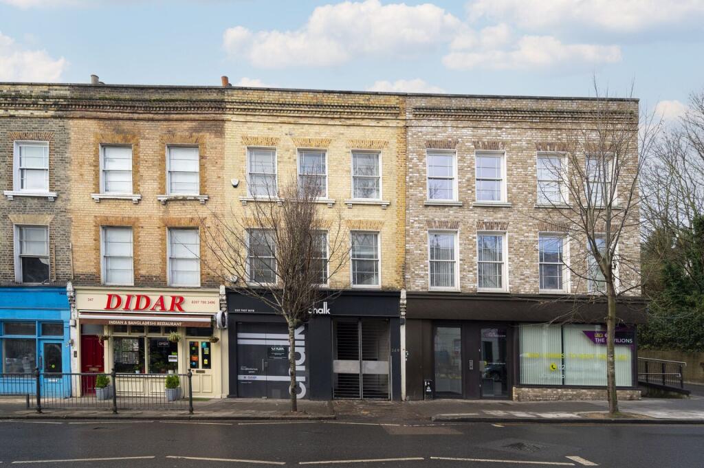 Apartment in London - View 5