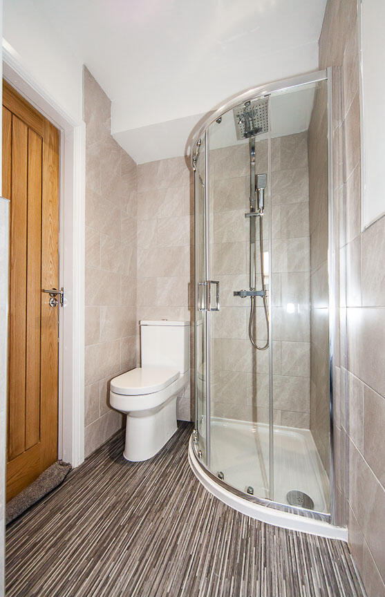 6 bedroom terraced house for rent