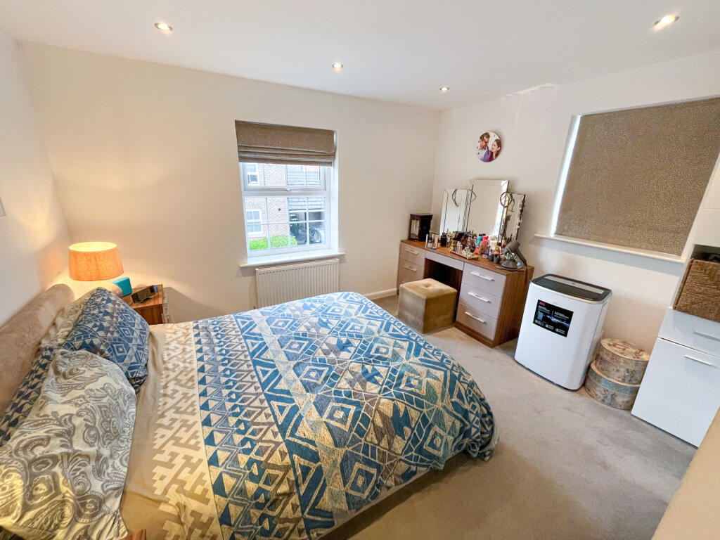 House in Blaby, Glenfields - View 4
