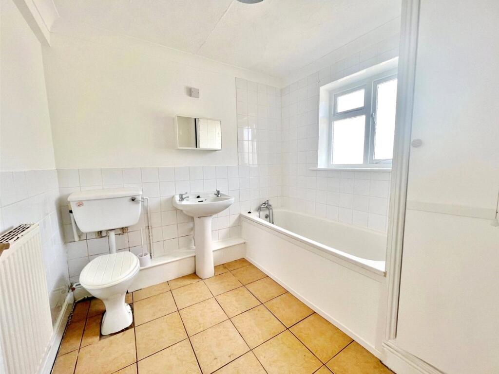 Apartment in Portsmouth - View 5