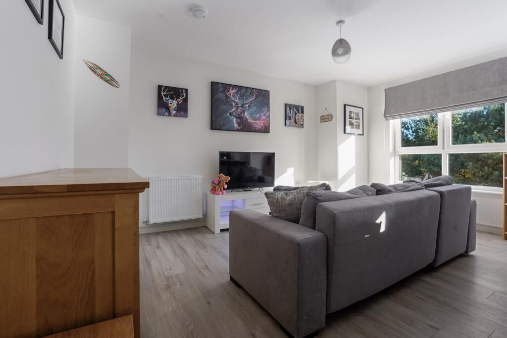 Apartment in Livingston - More