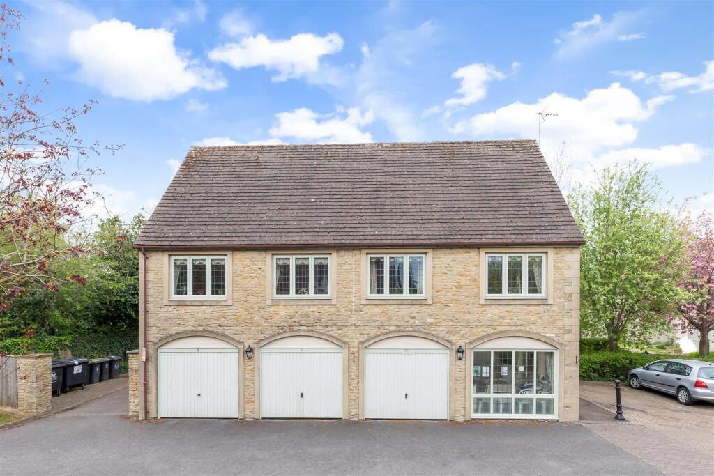 1, Windrush Court, The Hill, Burford photo 3