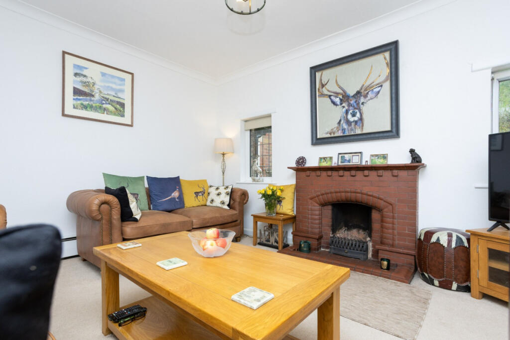 House in Preston, Barton - More