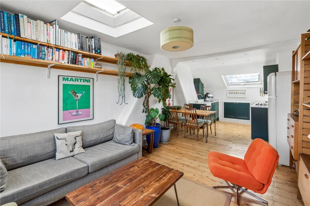 Apartment in London - More