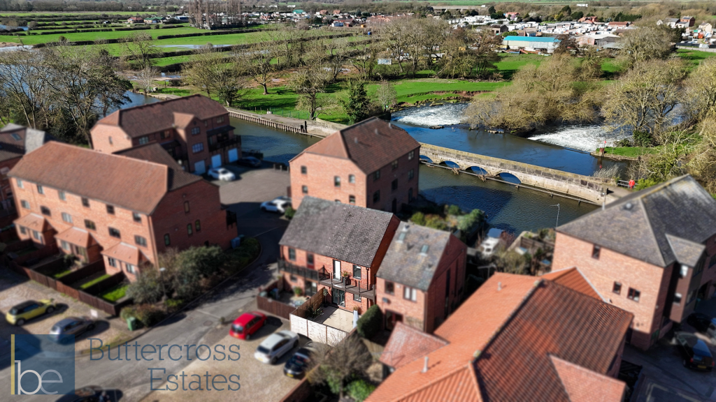 Main image of property: Coopers Yard, Newark, NG24 4UH