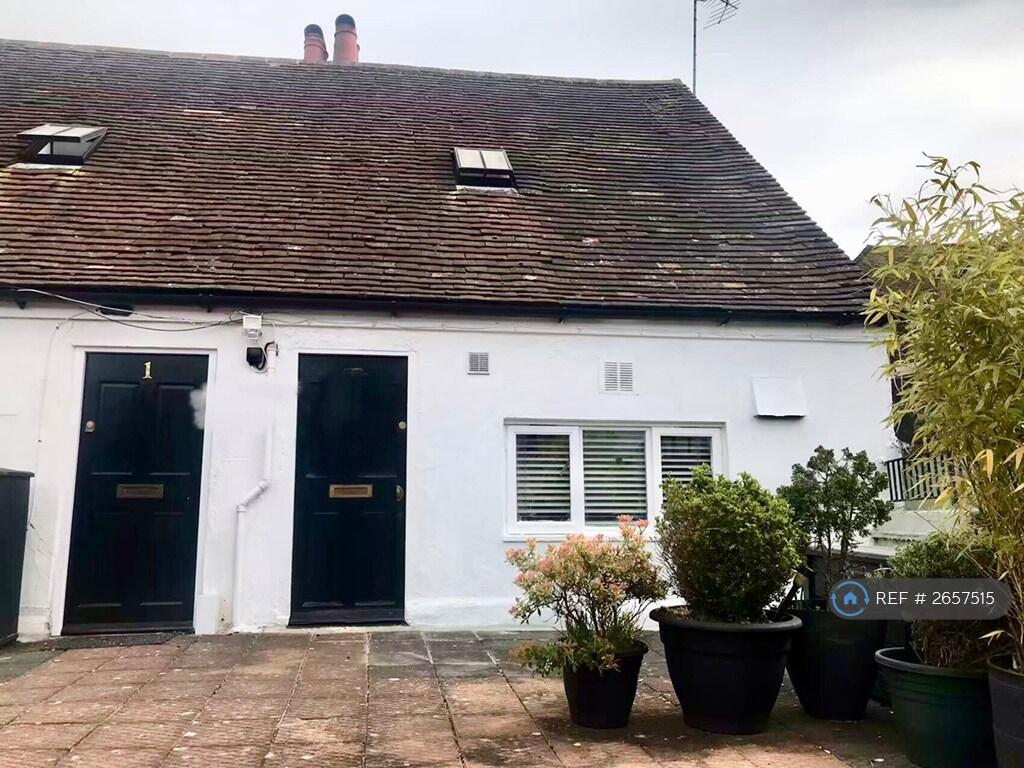 Main image of property: High Street, Leatherhead, KT22