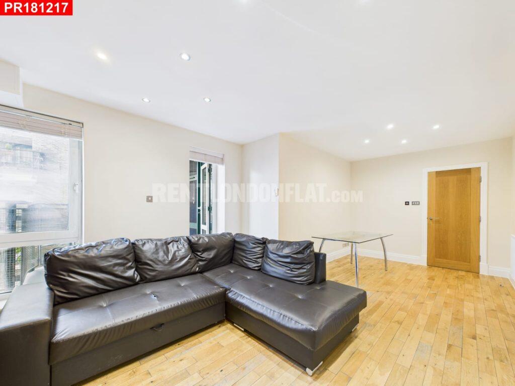 Main image of property: Kensington – 2 Bedrooms Flat