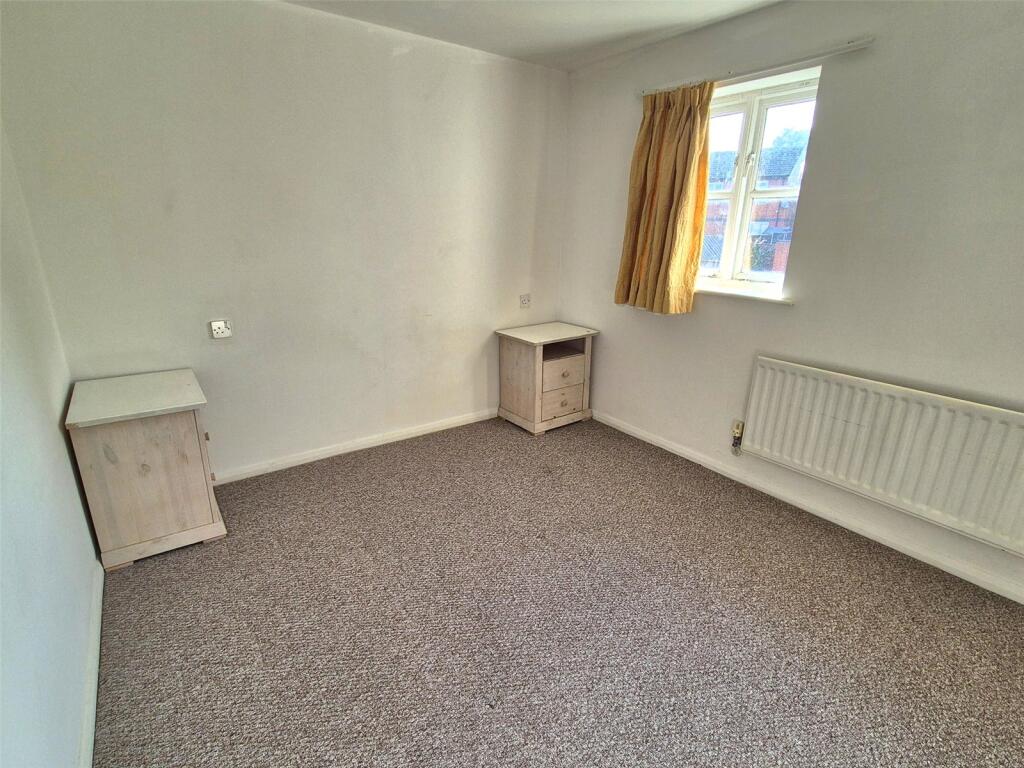 House in Coventry, Bishopsgate Green, Hillfields - More