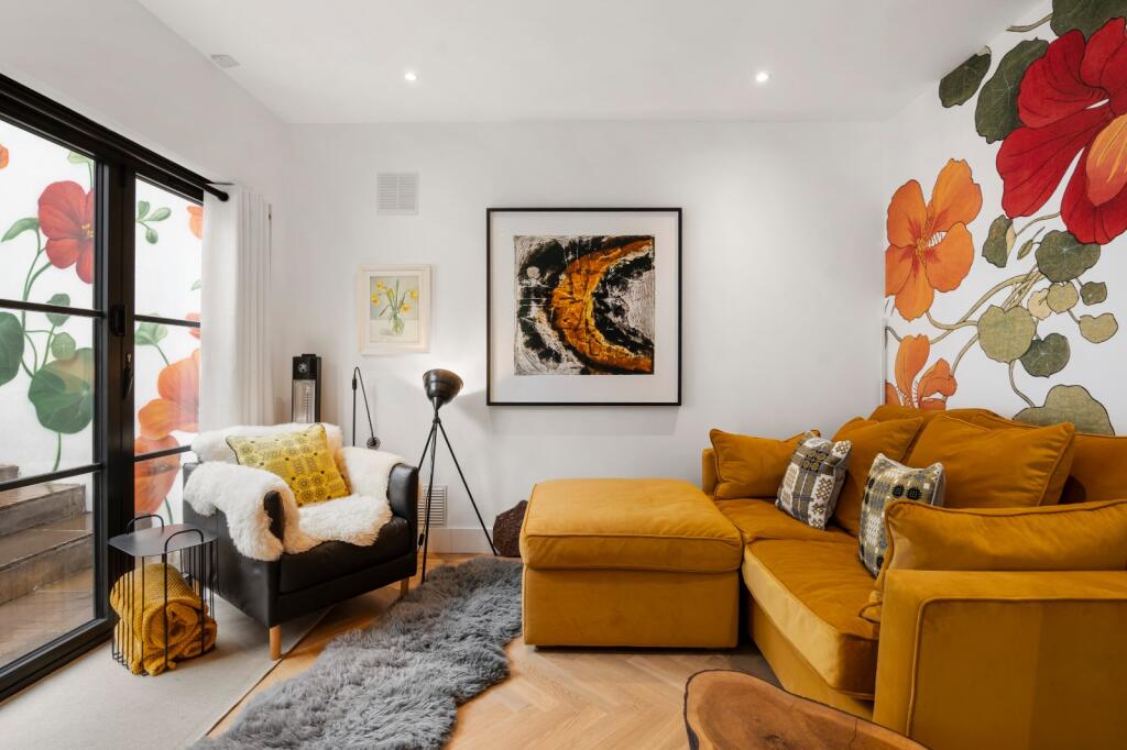 House in London - View 5