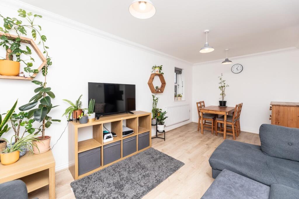 Fir Tree Court, Knottingley, Yorkshire photo 4