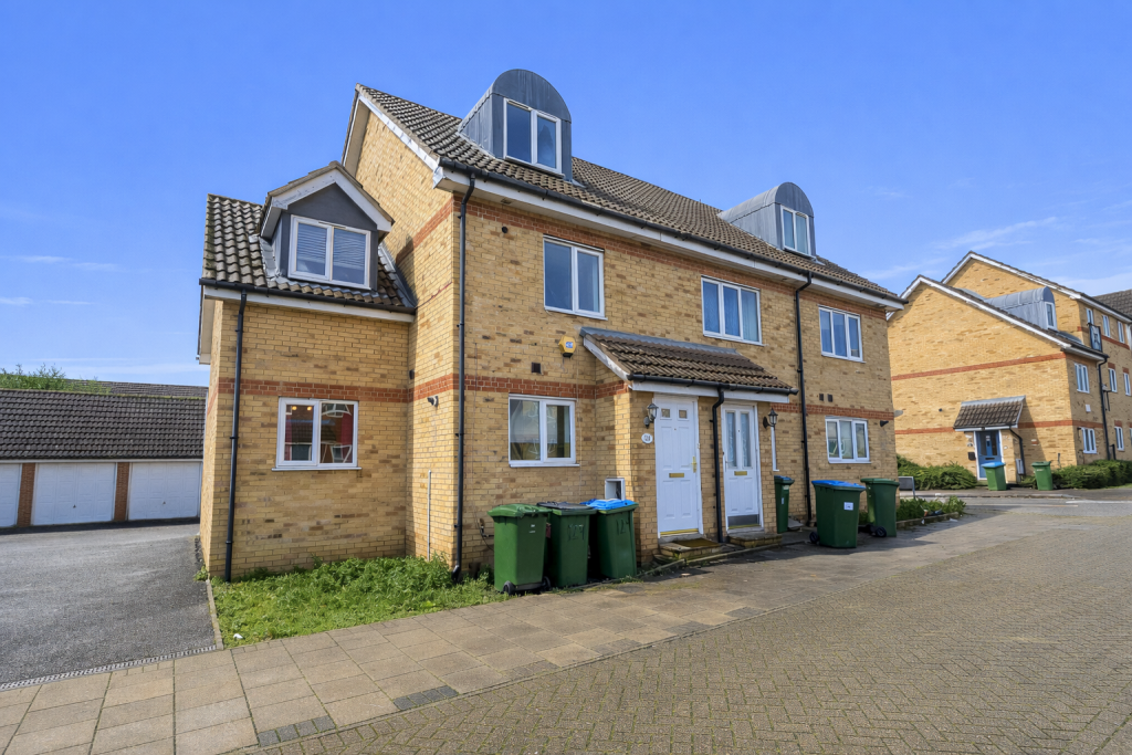Main image of property: Hill View Drive, London, SE28