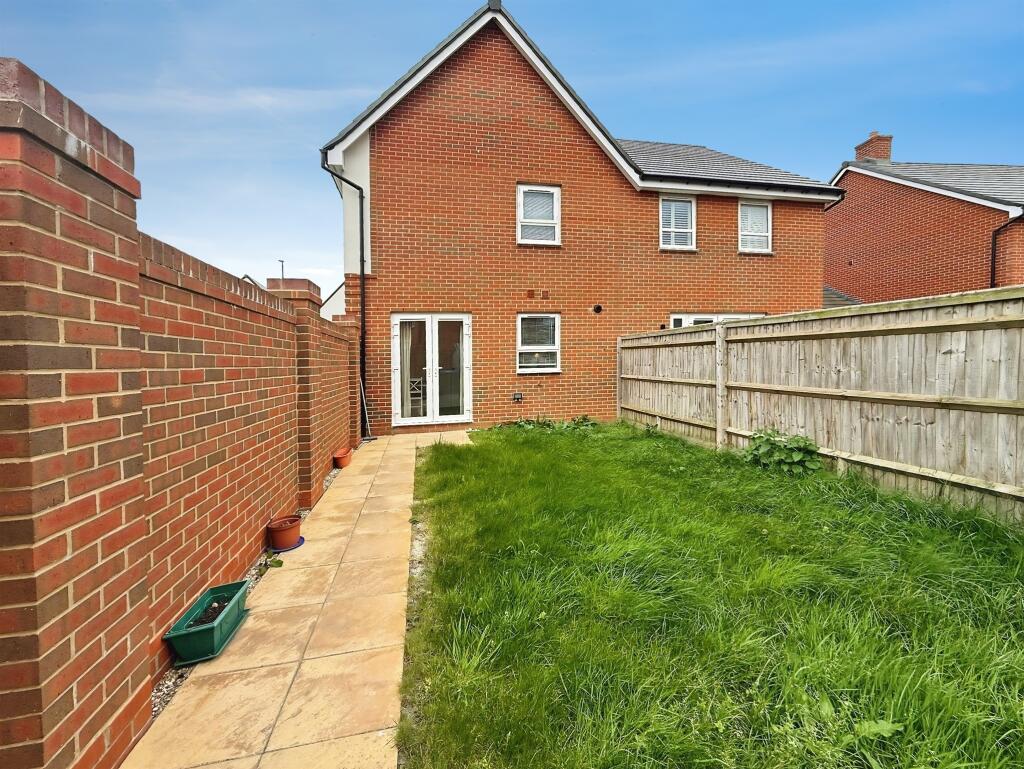 Herald Street, Broughton, Aylesbury photo 4