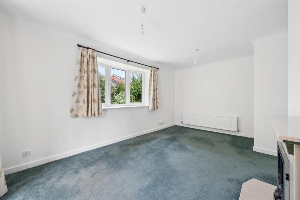 Edenbridge Road, Cheadle Hulme, Stockport, Greater Manchester, SK8 photo 3