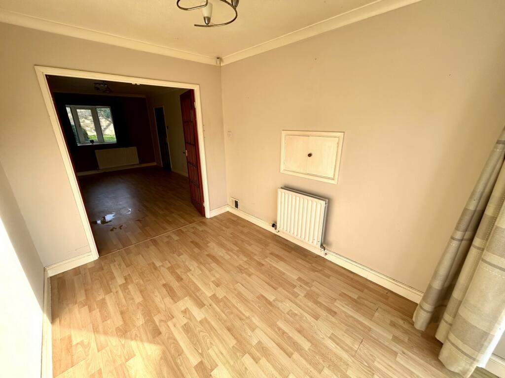 Larkspur Crescent, Yeovil, BA21 photo 3