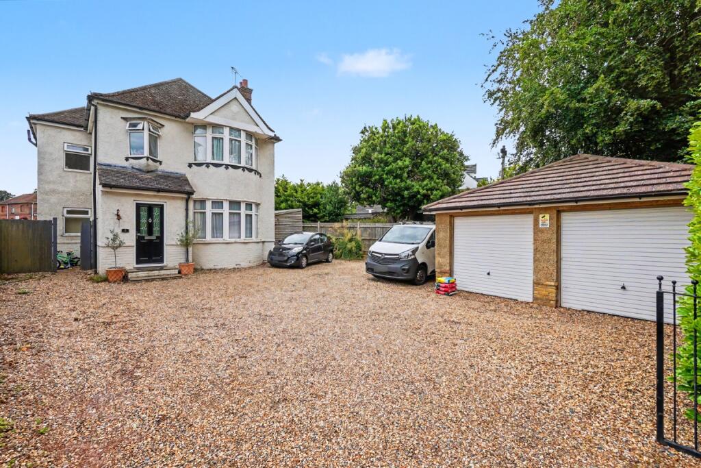 Main image of property: Park Avenue, Sittingbourne, ME10 1QX