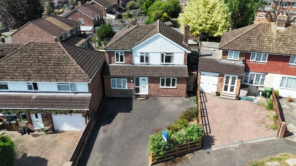Main image of property: Bowfell Close, Tilehurst, RG31