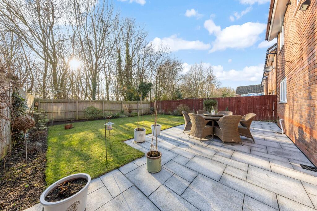 Pendle Gardens, Culcheth, WA3 photo 4