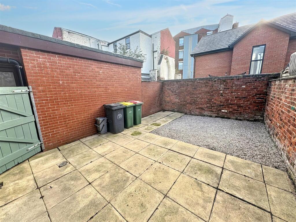 House in Preston - View 4
