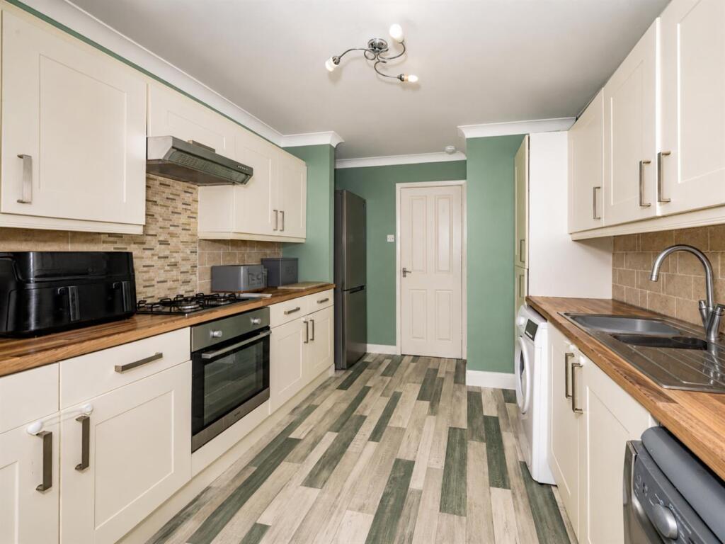 House in Dundee - View 5