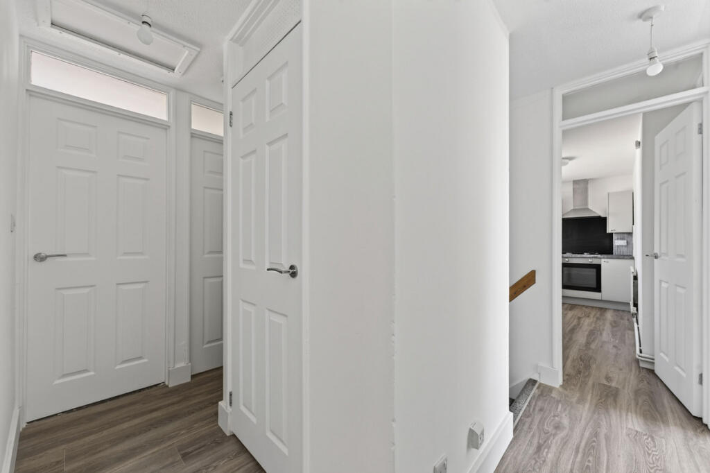 Apartment in Great Oakley, Danesholme - View 4